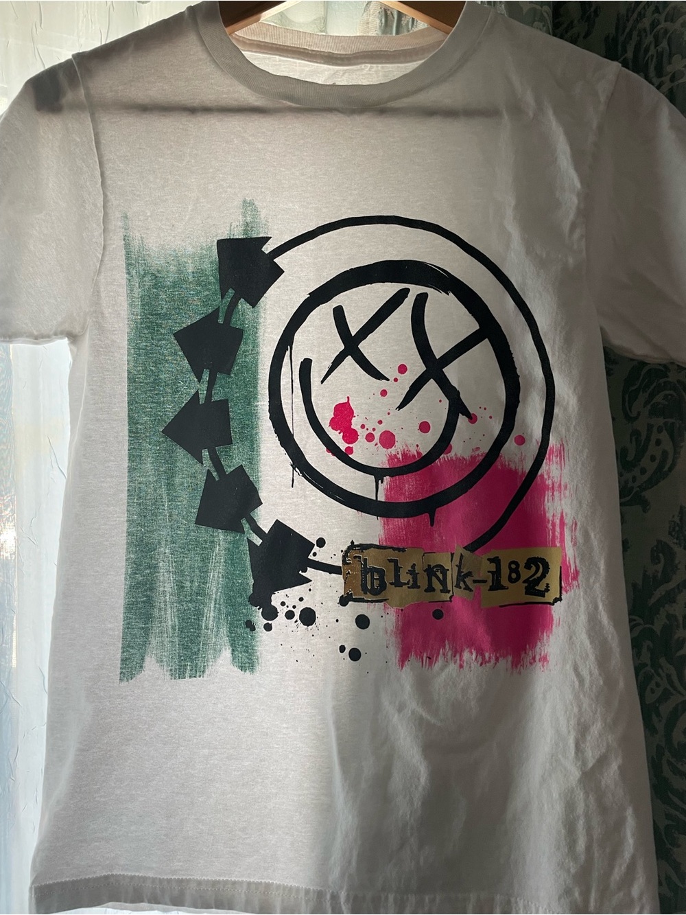 New XS Blink-182 Pink & Green Logo Graphic Tee in 100% Cotton